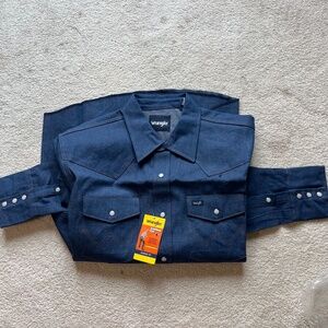 Men’s wrangler long sleeved denim shirt